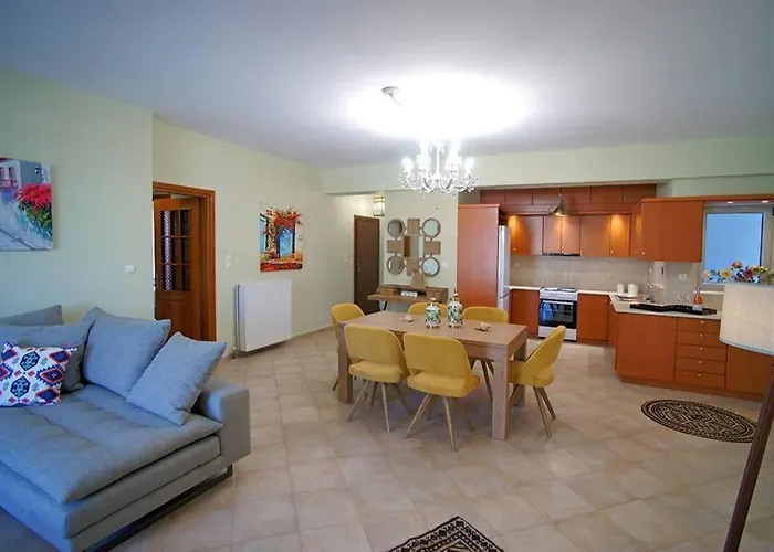 Kyparissia Luxury Home